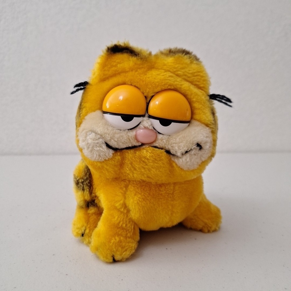 VTG 1981 DAKIN Garfield The Cat Sitting Plush Stuffed Toy 7"